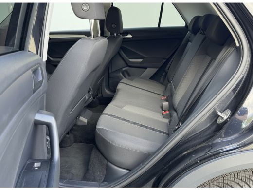 Volkswagen T-Roc TSI 115PK LIFE NAVI/PDC/CARPLAY FABRIEKS GARANTIE ActivLease financial lease