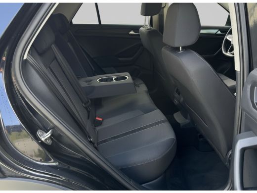 Volkswagen T-Roc TSI 115PK LIFE NAVI/PDC/CARPLAY FABRIEKS GARANTIE ActivLease financial lease