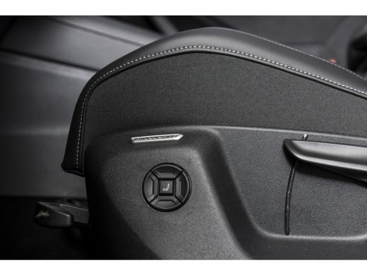 Volkswagen Tayron 1.5 eHybrid 272 PK R-Line Edition | Black Style Pakket | S/K-Panodak | Elek. Trekhaak | IQ. Light... ActivLease financial lease