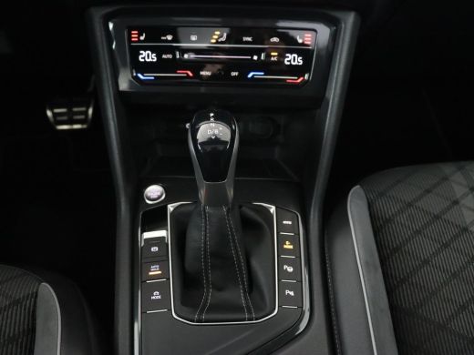 Volkswagen Tiguan 1.4 TSI eHybrid R Line | Panoramadak | Head-Up | Trekhaak | Stoelverwarming | Camera | Park Assis... ActivLease financial lease
