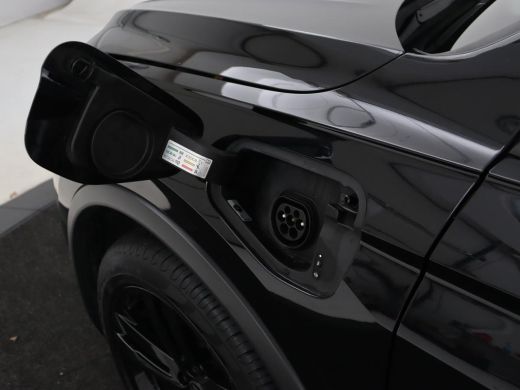 Volkswagen Tiguan 1.4 TSI eHybrid R Line | Panoramadak | Head-Up | Trekhaak | Stoelverwarming | Camera | Park Assis... ActivLease financial lease