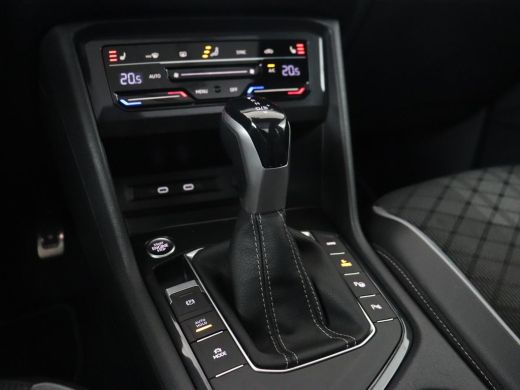 Volkswagen Tiguan 1.4 TSI eHybrid R Line | Panoramadak | Head-Up | Trekhaak | Stoelverwarming | Camera | Park Assis... ActivLease financial lease