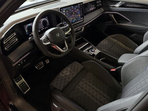 Volkswagen Tiguan 1.5 eHYBRID 272PK NW AUTO R-LINE BLACK PANO XL.NAVI BLACK.STYLE 360.CAM ELEK.KLEP MATRIX.LED 20''... ActivLease financial lease