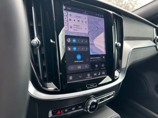 Volvo  V60 2.0 T6 Plug-in hybrid AWD Plus Dark | Forest Lake! | 360 camera | Trekhaak | All-seasons | Harman... ActivLease financial lease