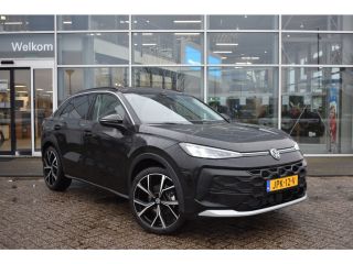 Volkswagen T-Roc 1.5 eTSI 115PK DSG-7 Life First Edition | 20 INCH MET ALL SEASONBANDEN | STOEL + STUURVERW. | LED...