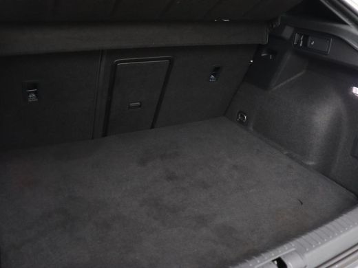 CUPRA Formentor 1.4 eHybrid VZ | 245pk | Stoelverwarming | Adaptive cruise | Memory | Camera | Navigatie | Sfeerv... ActivLease financial lease