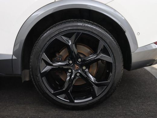 CUPRA Formentor 1.4 eHybrid VZ | 245pk | Stoelverwarming | Adaptive cruise | Memory | Camera | Navigatie | Sfeerv... ActivLease financial lease