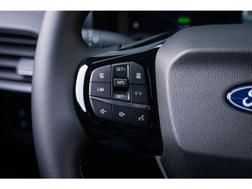 Ford E-Transit Courier Limited 44 kWh DIRECT LEVERBAAR | Trekhaak | Adapt. Cruise | Dodehoek Detectie | Camera | Winter-... ActivLease financial lease