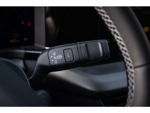 Ford E-Transit Courier Limited 44 kWh DIRECT LEVERBAAR | Trekhaak | Adapt. Cruise | Dodehoek Detectie | Camera | Winter-... ActivLease financial lease