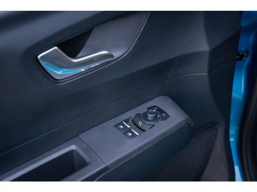 Ford E-Transit Courier Limited 44 kWh DIRECT LEVERBAAR | Trekhaak | Adapt. Cruise | Dodehoek Detectie | Camera | Winter-... ActivLease financial lease