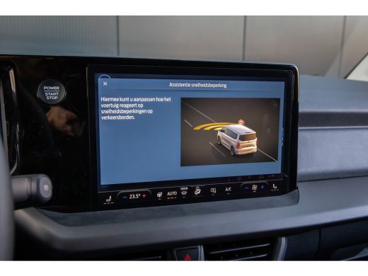 Ford E-Transit Courier Limited 44 kWh DIRECT LEVERBAAR | Trekhaak | Adapt. Cruise | Dodehoek Detectie | Camera | Winter-... ActivLease financial lease