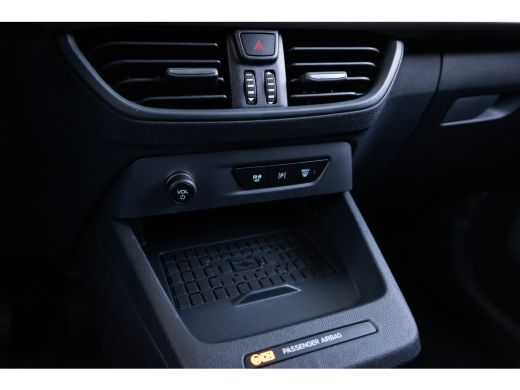 Ford E-Transit Courier Limited 44 kWh DIRECT LEVERBAAR | Trekhaak | Adapt. Cruise | Dodehoek Detectie | Camera | Winter-... ActivLease financial lease