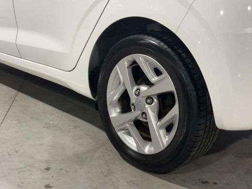 Hyundai i10 1.0 Comfort Smart 5-zits | Apple CarPlay | Climate Control | Stoel- & Stuurverwarming ActivLease financial lease