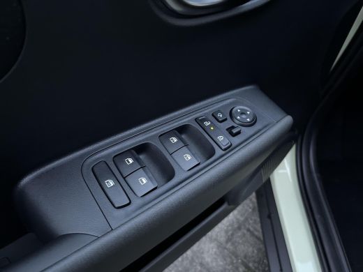 Hyundai Inster Pulse 49 kWh | Rijklaarprijs! Dus geen extra afleverkosten! | Apple CarPlay/Android Auto | Cruise... ActivLease financial lease