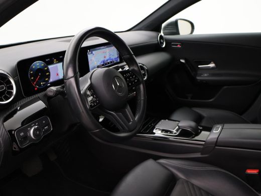 Mercedes-Benz A-Klasse 180D AUT. NIEUW MODEL + WIDESCREEN MBUX | CAMERA | 18" AMG | STOELVERW. | LED | DAB ActivLease financial lease