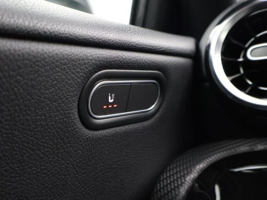 Mercedes-Benz A-Klasse 180D AUT. NIEUW MODEL + WIDESCREEN MBUX | CAMERA | 18" AMG | STOELVERW. | LED | DAB ActivLease financial lease