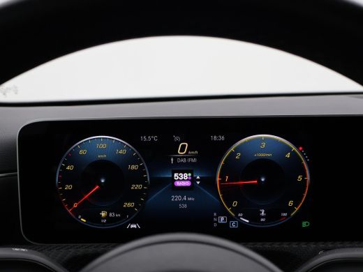 Mercedes-Benz A-Klasse 180D AUT. NIEUW MODEL + WIDESCREEN MBUX | CAMERA | 18" AMG | STOELVERW. | LED | DAB ActivLease financial lease