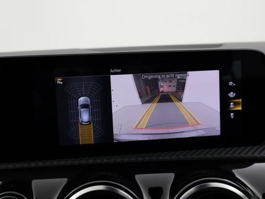 Mercedes-Benz A-Klasse 180D AUT. NIEUW MODEL + WIDESCREEN MBUX | CAMERA | 18" AMG | STOELVERW. | LED | DAB ActivLease financial lease