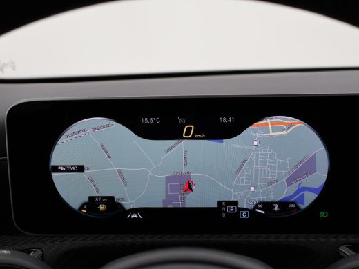 Mercedes-Benz A-Klasse 180D AUT. NIEUW MODEL + WIDESCREEN MBUX | CAMERA | 18" AMG | STOELVERW. | LED | DAB ActivLease financial lease