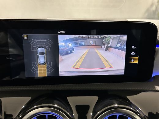 Mercedes-Benz A-Klasse 250e AMG// Panoramadak // Memory // MultiBeam LED // Keyless // Magno Grijs // Augmented ActivLease financial lease