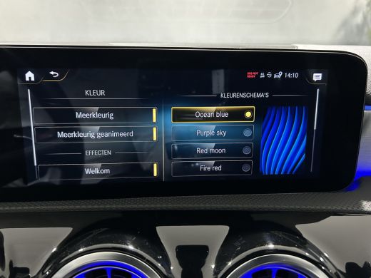 Mercedes-Benz A-Klasse 250e AMG// Panoramadak // Memory // MultiBeam LED // Keyless // Magno Grijs // Augmented ActivLease financial lease