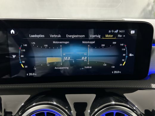 Mercedes-Benz A-Klasse 250e AMG// Panoramadak // Memory // MultiBeam LED // Keyless // Magno Grijs // Augmented ActivLease financial lease