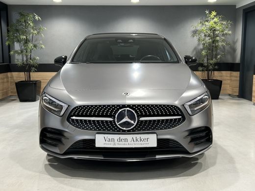 Mercedes-Benz A-Klasse 250e AMG// Panoramadak // Memory // MultiBeam LED // Keyless // Magno Grijs // Augmented ActivLease financial lease