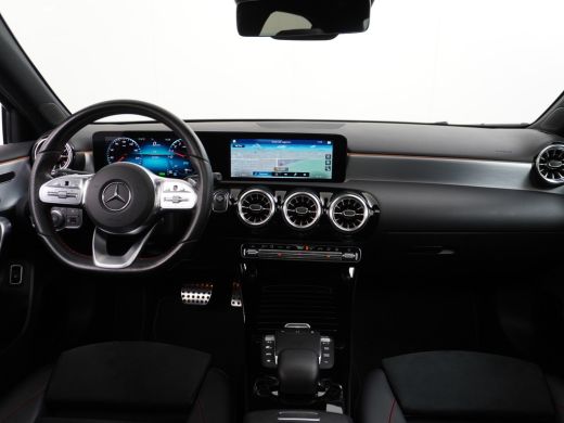 Mercedes-Benz A-Klasse 250e AMG // Panoramadak // Memory // Trekhaak // Keyless // Carplay // Sfeerverlichting // MultiB... ActivLease financial lease