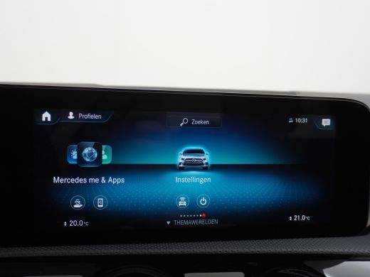 Mercedes-Benz A-Klasse 250e AMG // Panoramadak // Memory // Trekhaak // Keyless // Carplay // Sfeerverlichting // MultiB... ActivLease financial lease