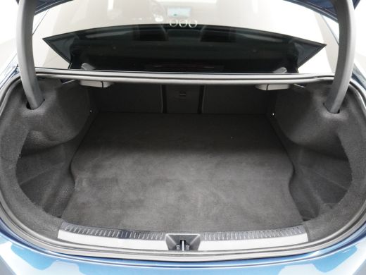 Mercedes-Benz A-Klasse 250e AMG // Panoramadak // Memory // Trekhaak // Keyless // Carplay // Sfeerverlichting // MultiB... ActivLease financial lease