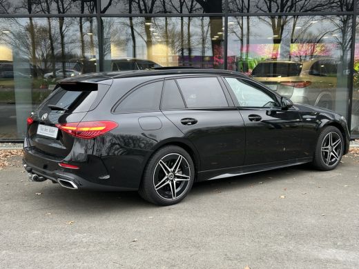 Mercedes-Benz C-Klasse 300e AMG Estate // Trekhaak // Panoramadak // Distronic // 360 Camera // Memory // Sfeerverlichting ActivLease financial lease