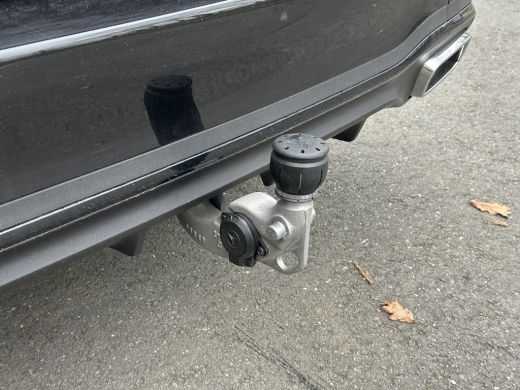 Mercedes-Benz C-Klasse 300e AMG Estate // Trekhaak // Panoramadak // Distronic // 360 Camera // Memory // Sfeerverlichting ActivLease financial lease