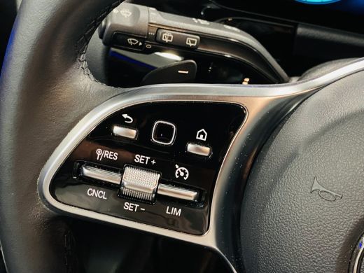 Mercedes-Benz EQA 250 // 18" Velgen // Privacy Glass // Easy pack achterklep // Dodehoekassistent // Sfeerverlichti... ActivLease financial lease