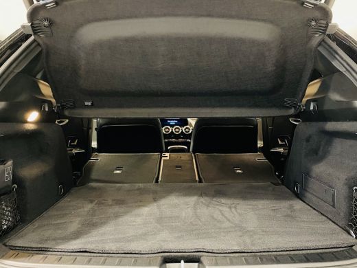 Mercedes-Benz EQA 250 // 18" Velgen // Privacy Glass // Easy pack achterklep // Dodehoekassistent // Sfeerverlichti... ActivLease financial lease