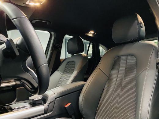 Mercedes-Benz EQA 250 // 18" Velgen // Privacy Glass // Easy pack achterklep // Dodehoekassistent // Sfeerverlichti... ActivLease financial lease