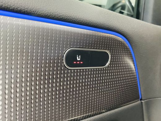 Mercedes-Benz EQA 250 // 18" Velgen // Privacy Glass // Easy pack achterklep // Dodehoekassistent // Sfeerverlichti... ActivLease financial lease