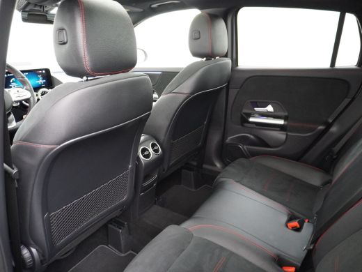 Mercedes-Benz GLA 250 e AMG // Panoramadak // 20" AMG Velgen // Nightpakket // Sfeerverlichting // Camera // ActivLease financial lease