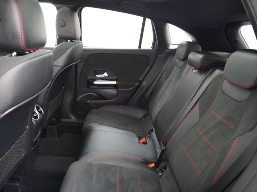 Mercedes-Benz GLA 250 e AMG // Panoramadak // 20" AMG Velgen // Nightpakket // Sfeerverlichting // Camera // ActivLease financial lease