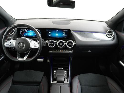 Mercedes-Benz GLA 250 e AMG // Panoramadak // 20" AMG Velgen // Nightpakket // Sfeerverlichting // Camera // ActivLease financial lease