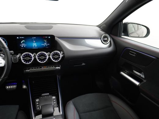 Mercedes-Benz GLA 250 e AMG // Panoramadak // 20" AMG Velgen // Nightpakket // Sfeerverlichting // Camera // ActivLease financial lease