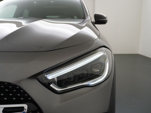 Mercedes-Benz GLA 250 e AMG // Panoramadak // 20" AMG Velgen // Nightpakket // Sfeerverlichting // Camera // ActivLease financial lease