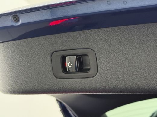 Mercedes-Benz GLC 300e AMG 4Matic // Trekhaak // Massage // Burmester 3D // Multi Contour Stoelen // 360 // Distron... ActivLease financial lease