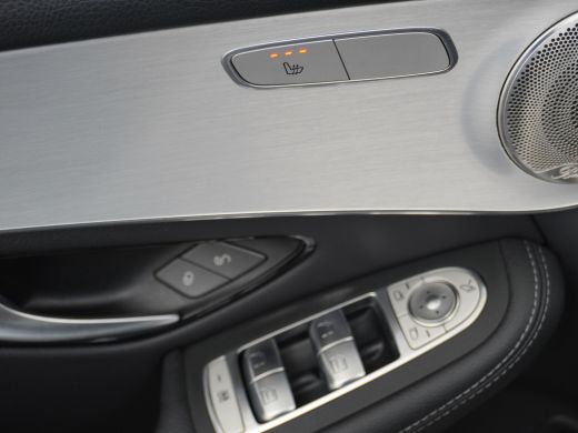 Mercedes-Benz GLC 300e Coup&eacute; AMG 4Matic // Burmester / Magno Grijs // 20 inch // Treeplanken // Night pakket ActivLease financial lease