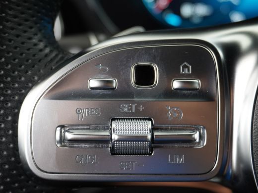 Mercedes-Benz GLC 300e Coup&eacute; AMG 4Matic // Burmester / Magno Grijs // 20 inch // Treeplanken // Night pakket ActivLease financial lease