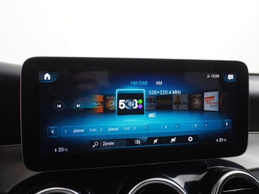 Mercedes-Benz GLC 300e Coup&eacute; AMG 4Matic // Burmester / Magno Grijs // 20 inch // Treeplanken // Night pakket ActivLease financial lease