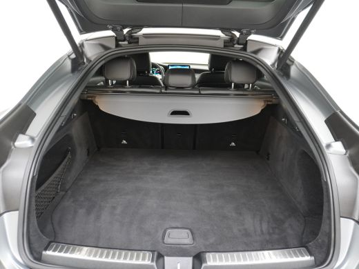 Mercedes-Benz GLC 300e Coup&eacute; AMG 4Matic // Burmester / Magno Grijs // 20 inch // Treeplanken // Night pakket ActivLease financial lease