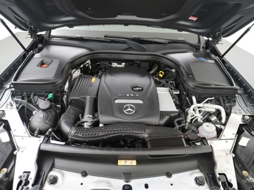 Mercedes-Benz GLC 300e Coup&eacute; AMG 4Matic // Burmester / Magno Grijs // 20 inch // Treeplanken // Night pakket ActivLease financial lease