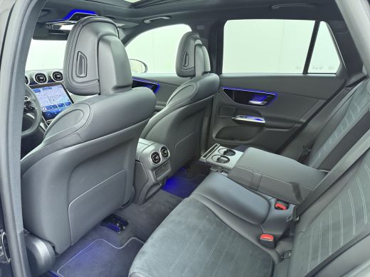 Mercedes-Benz GLC 400e 4Matic AMG // Trekhaak // Luchtvering // Meesturende Achteras // Panoramadak // Nightpakket ... ActivLease financial lease