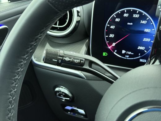 Mercedes-Benz GLC 400e 4Matic AMG // Trekhaak // Luchtvering // Meesturende Achteras // Panoramadak // Nightpakket ... ActivLease financial lease