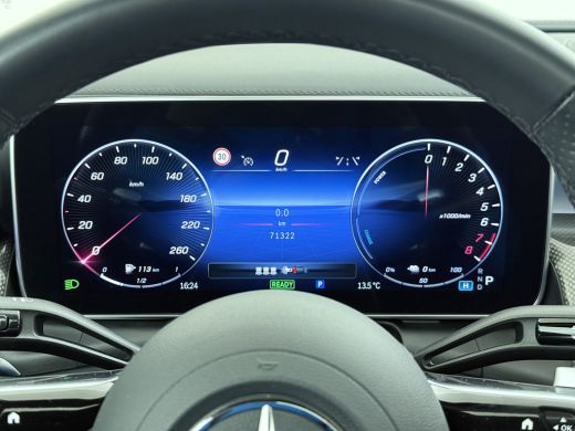 Mercedes-Benz GLC 400e 4Matic AMG // Trekhaak // Luchtvering // Meesturende Achteras // Panoramadak // Nightpakket ... ActivLease financial lease